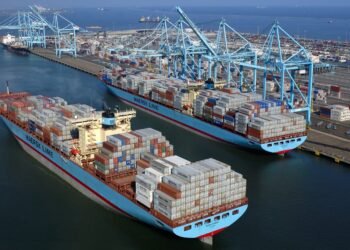 Pier 400 Los Angeles apm terminals container shipping maersk line