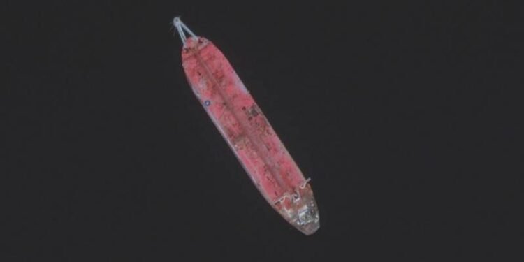 Yemen's Houthis Agree to UN Proposal to Offload Decaying Oil Tanker