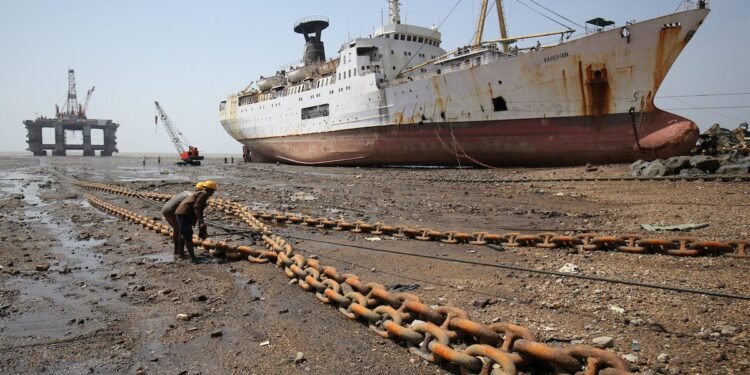 shipbreaking alang