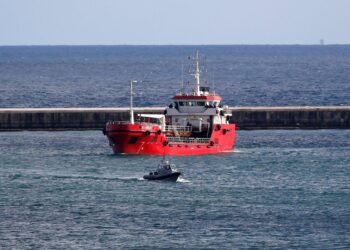 migrants hijack merchant ship