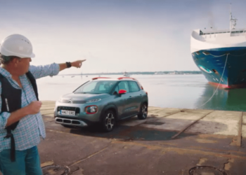 Video: Can this Tiny Car Pull a 13,000 Metric Ton Ship?