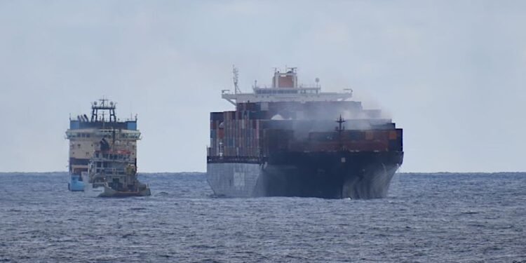 yantian express closeup