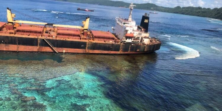 Solomon Trader oil spill