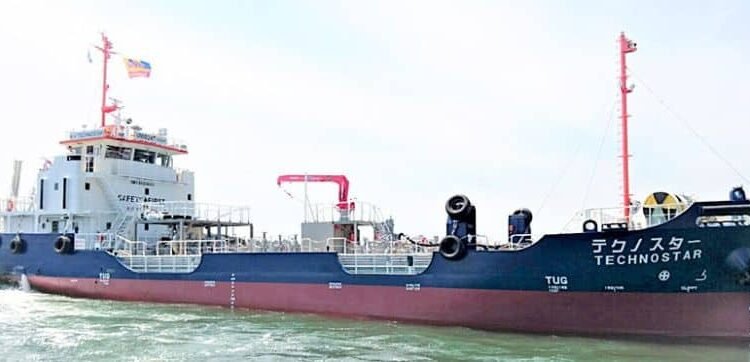 Techno Star - Bunkering vessel with a double-bottom,double-hull structure, delivered in 2017