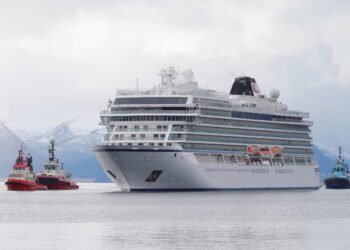 viking sky reaches port