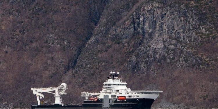 Helix, Volstad Agree Long Term Charters for Construction Support Vessel Duo