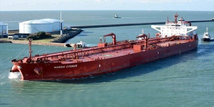 Samsung Delivers Suezmax Newbuild to NAT