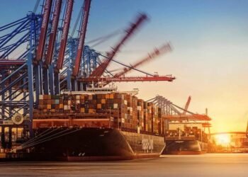 Hapag-Lloyd More Than Trebles H1 Net Profit, Sees Economic Uncertainty