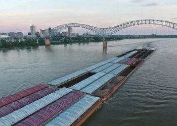 Phoenix Lighting Boosts Distribution for US Inland Waterways