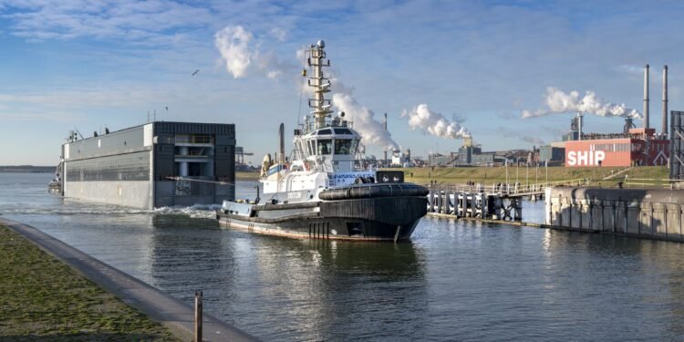 world's largest lock construction
