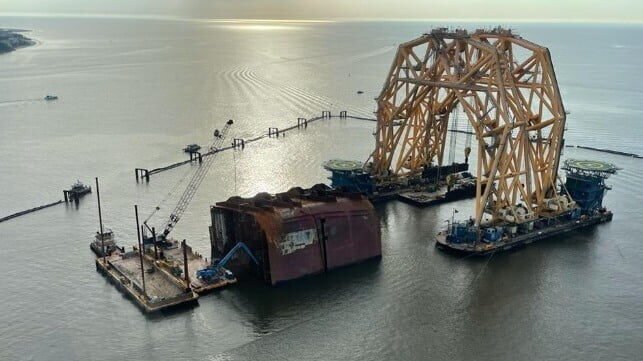 Three Years After Golden Ray Wreck, Fishing Community Sues for Cleanup