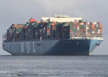 MOL Tribute cargo record