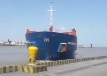 Incident Video: Cargo Ship Crashes Into Pier in Barranquilla, Colombia