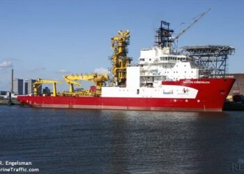 Petrobras Awards $130M Charter Extension for Sapura Esmeralda PLSV
