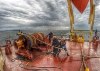 Interview: Mark Dickinson, General Secretary of Nautilus International, Talks Seafarers' Pay, Working Conditions, Criminalization and also More crew_at_work_anchor