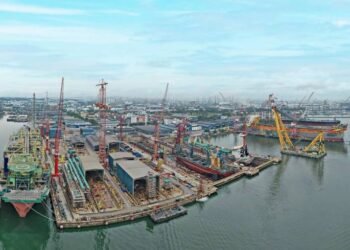 Keppel Terminates Semi-sub Rig, Jack-up Rig, and Liftboat Orders as Clients Fail to Pay Up