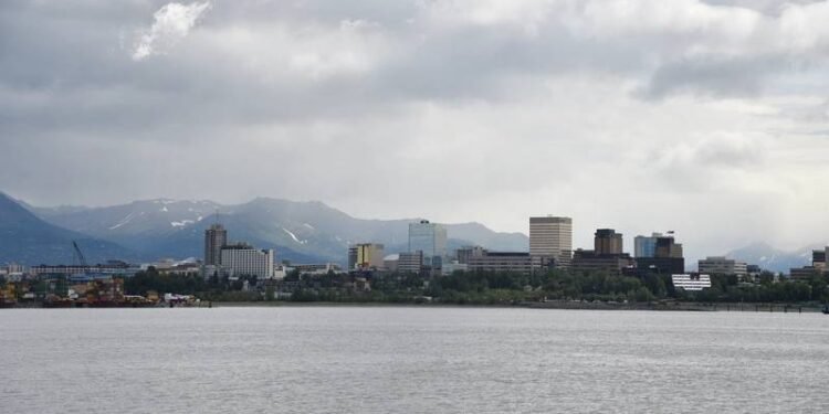 Containership Leaking Lubricant in Alaska