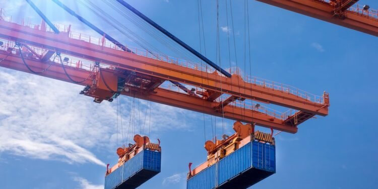 shipping container port