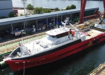 Strategic Marine Delivers Fast Crew Boat to Centus Marine