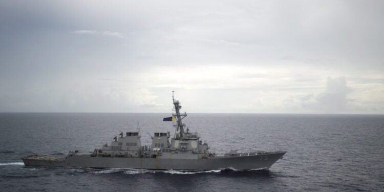 U.S. Destroyer Sails Near Disputed South China Sea Islands