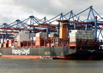 hapag-lloyd containership