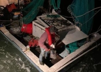Video: Two Fishermen Narrowly Escape Sinking Vessel in Pamlico Sound