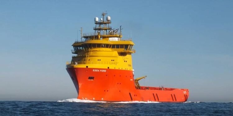 Østensjø Vessels Go to Svalbard for Coal Mine Clean-up