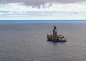 offshore drillship