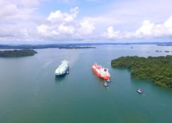 panama canal lng record