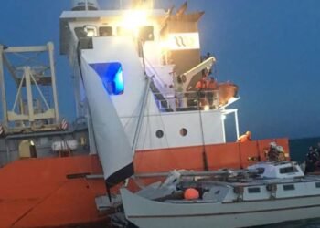 Two Rescued After Yacht Collides with Cargo Ship in English Channel