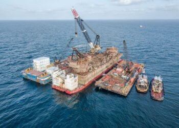 BD1 derrick barge removal