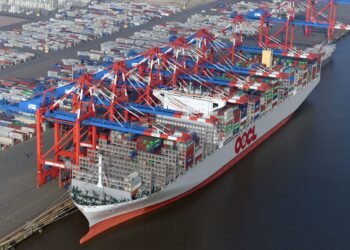 COSCO Upbeat on OOCL Despite $73 Million Loss in First Half