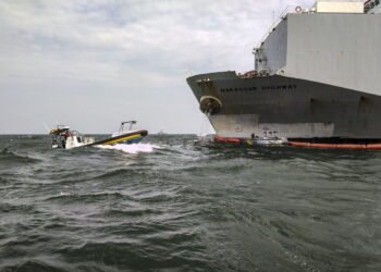 Oil Released After Makassar Highway Floats Free Off Sweden