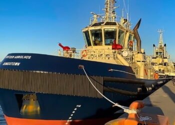 Australia Scrambles to Prevent Port Chaos from Tug Crew Lockout