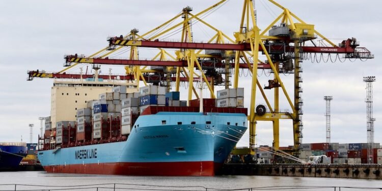 Maersk Feeder Ship to Transit Northern Sea Route