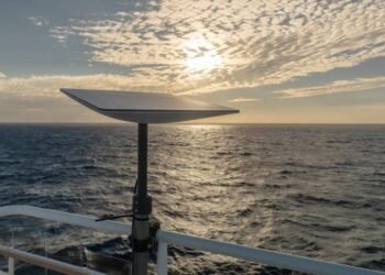 Hurtigruten Expeditions to Install SpaceX’s Starlink Fleetwide