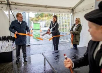 Corvus Energy Opens Test Area for Hydrogen Fuel Cells