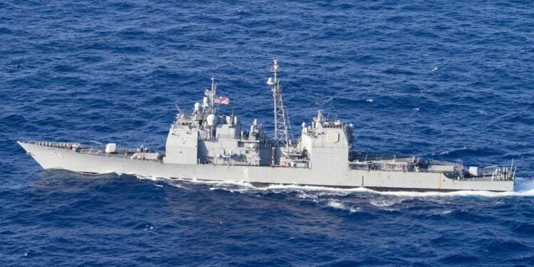 U.S. Warships Sail Near South China Sea Islands Claimed by China