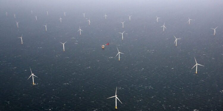 Trump Effort to Lift U.S. Offshore Wind Sector Sparks Interest from Europe