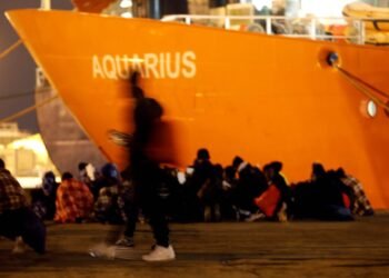 Italy Shuts Ports to Humanitarian Boat Carrying Hundreds of Migrants