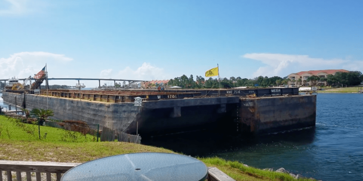 Incident Video: Barge Takes Out Private Dock on Florida Panhandle