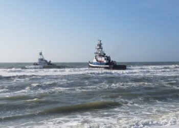Weeks Marine Tugboat Aground in New Jersey