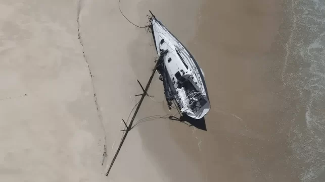 Aboriginal Land Council Claims Ownership of Grounded Yacht Aboriginal Land Council Claims Ownership of Grounded Yacht