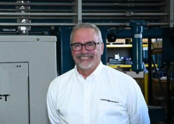 Minten Named Executive VP of Marine Travelift