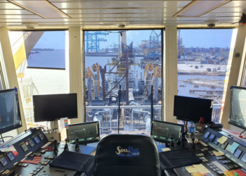 Alewijnse Equips Great Lakes Dredge Liberty Island