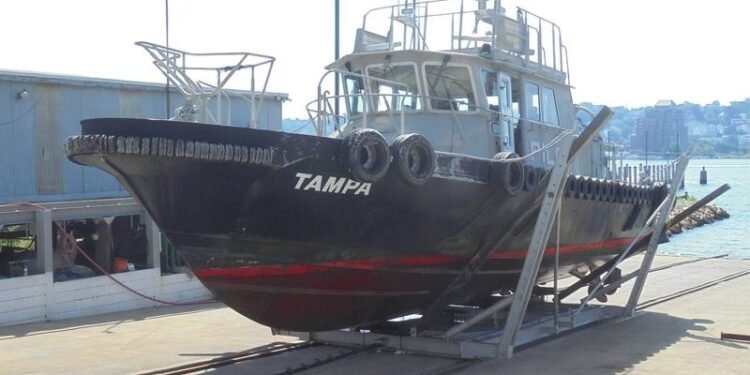 Long-serving Pilot Boat Returns to Gladding-Hearn for Repowering