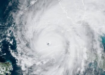 US Offshore Oil Output Drops as Hurricane Ian Approaches