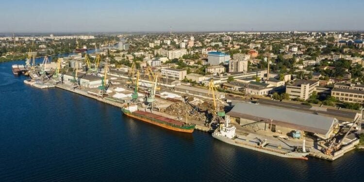 Ukraine Says Russia Destroying Civilian Ships on the Dnipro River