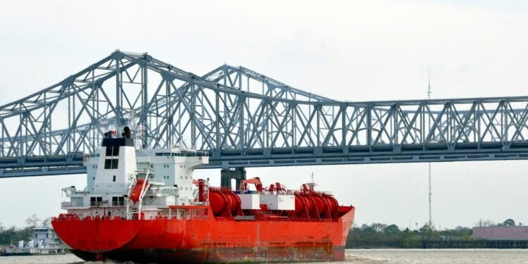 mississippi river shipping