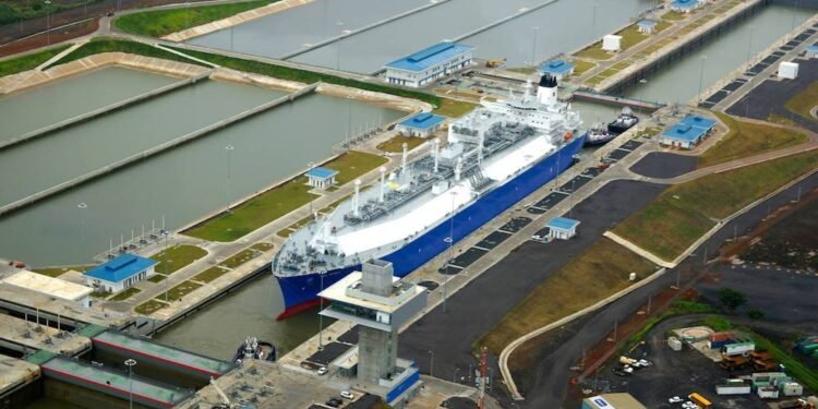 lng carrier panama canal